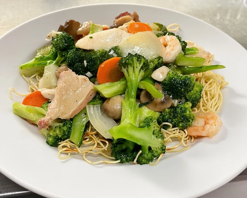 Cantonese Chow Mein at Fusion 28 in Regina, SK