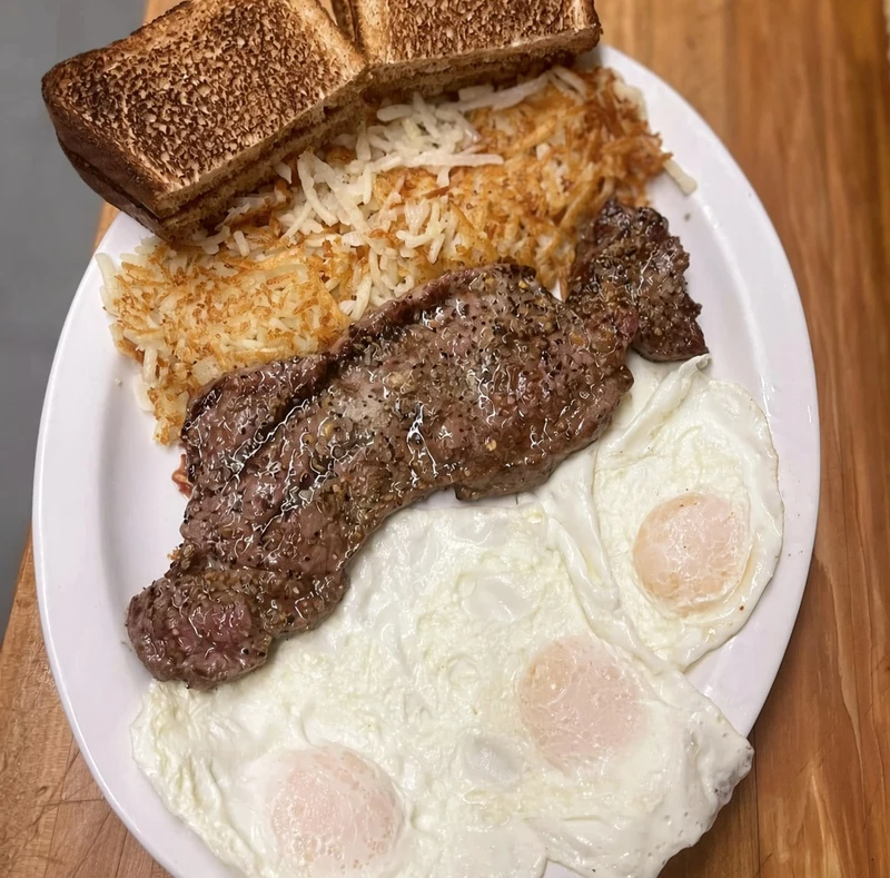 Steak and Eggs at Fusion 28, Canadian and Asian breakfast and lunch restaurant in Regina, SK